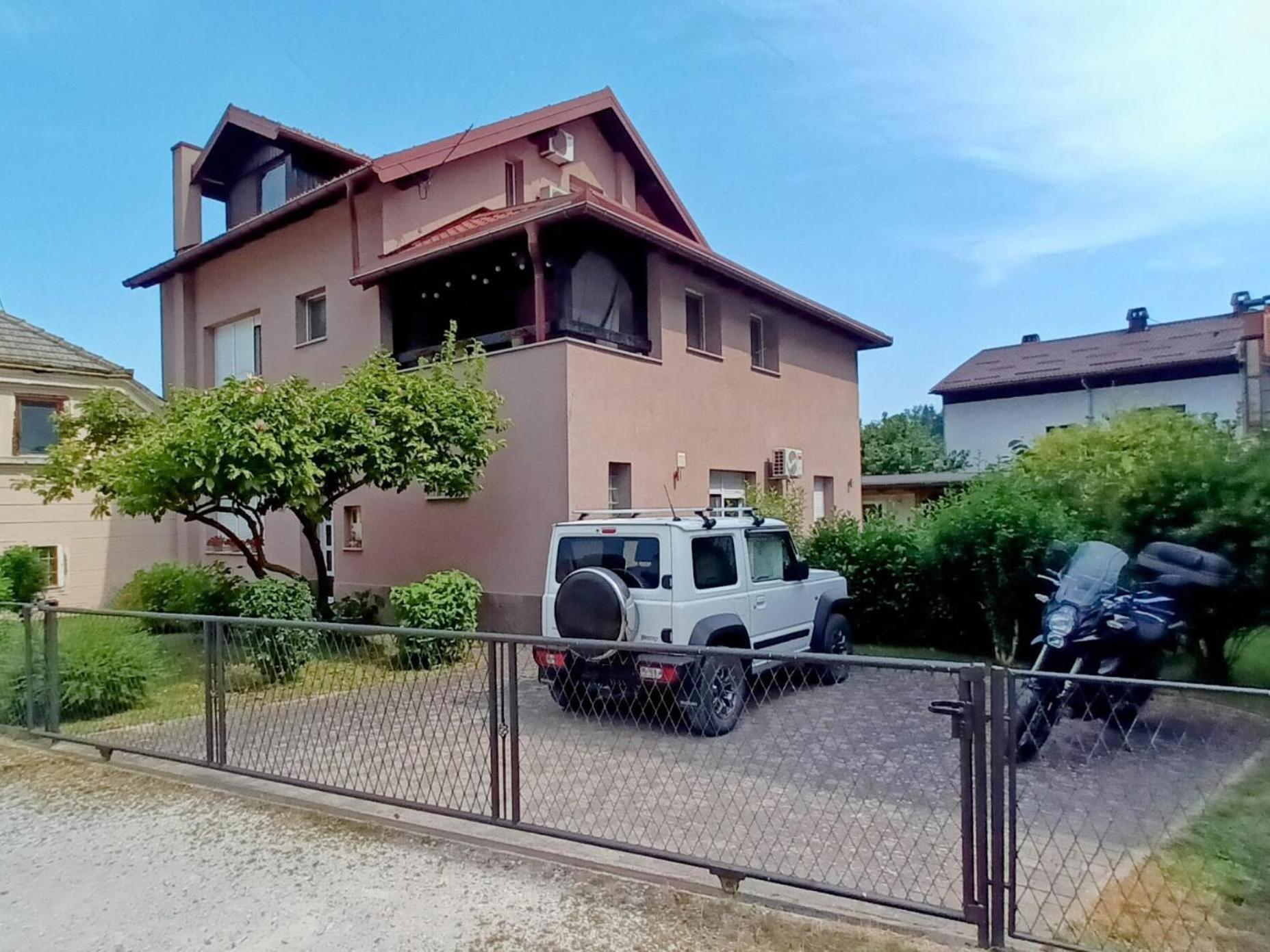 Dubovac Castle - Private Parking - Netflix - Garden - Barbecue - Table Tennis - Bikers Friendly * Karlovac